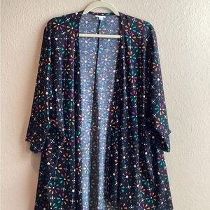 LuLaRoe Lindsay Black Printed Kimono |Size L